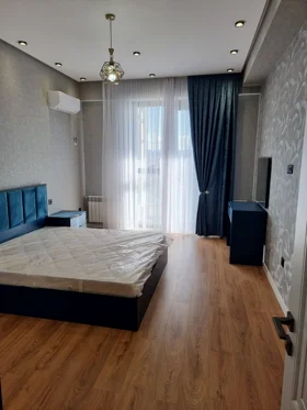 In Baku 110.0 m² apartment is for rent - Image 5