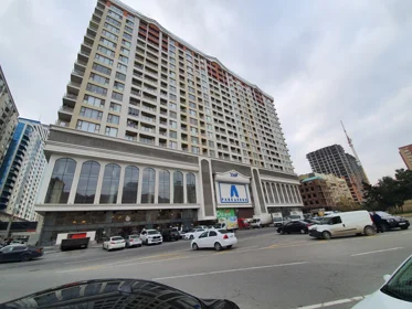 In Baku 145.0 m² apartment is for rent - Image 2
