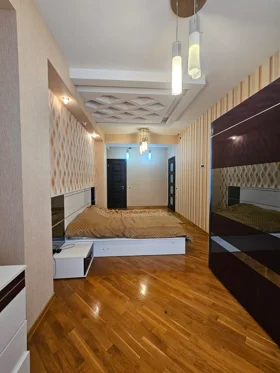 In Baku 200.0 m² apartment is for rent - Изображение 3