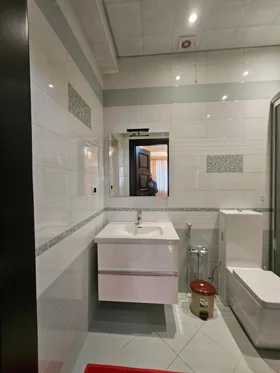 In Baku 200.0 m² apartment is for rent - Изображение 5