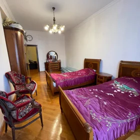 In Baku 126.0 m² apartment is for rent - Image 4