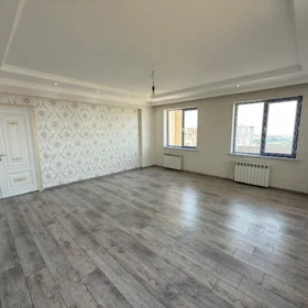In Baku 120.0 m² apartment is for sale - Image 3