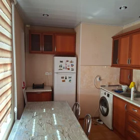 In Baku 100.0 m² apartment is for rent - Image 4