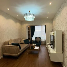 In Baku 70.0 m² apartment is for rent - Image 2