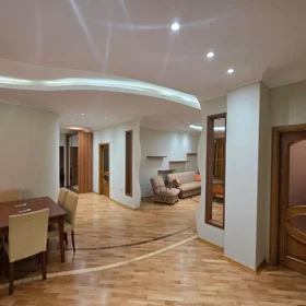 In Baku 132.0 m² apartment is for rent - Image 4
