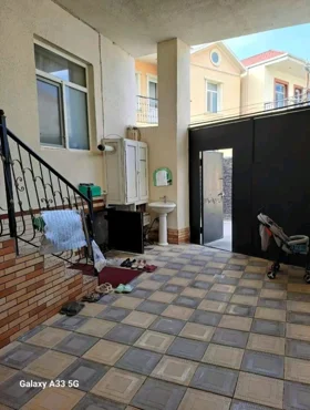In Khirdalan 160.0 m² house with 4.0 rooms is for sale - Image 2
