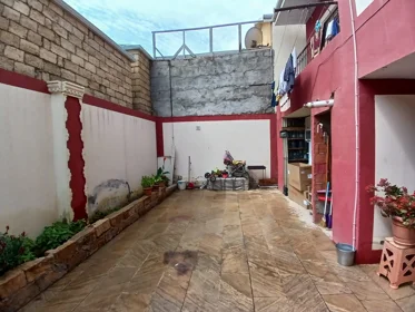 In Khirdalan 120.0 m² house with 4.0 rooms is for sale - Image 2