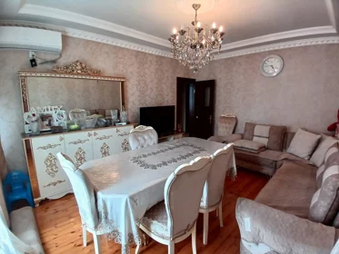 In Khirdalan 120.0 m² house with 4.0 rooms is for sale - Image 3