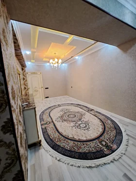 In Baku 130.0 m² house with 4.0 rooms is for sale - Image 2