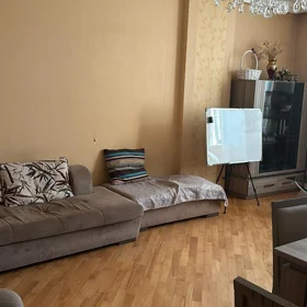 In Baku 70.0 m² apartment is for rent - Image 3