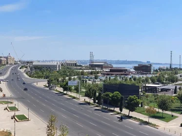 In Baku 240.0 m² apartment is for sale - Image 2