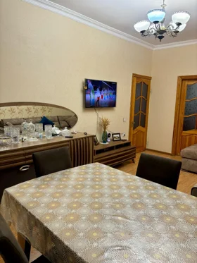 In Baku 65.0 m² apartment is for sale - Image 2