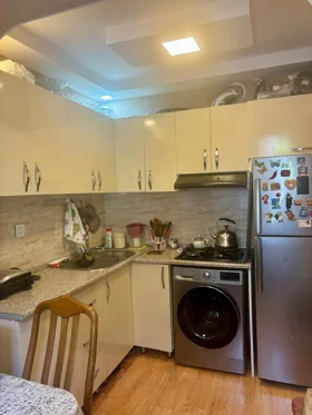 In Baku 65.0 m² apartment is for sale - Image 5