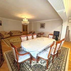 In Baku 200.0 m² apartment is for rent - Изображение 4