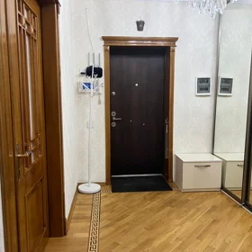 Baku-da 92.0 m2 mənzil kirayə verilir - Şəkil 2