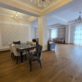In Baku 260.0 m² apartment is for rent - Image 3