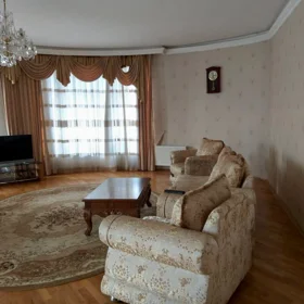 In Baku 187.0 m² apartment is for rent - Image 5