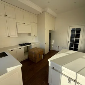 In Baku 145.0 m² apartment is for rent - Image 4