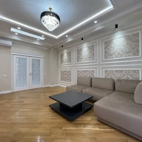 In Baku 150.0 m² apartment is for rent - Image 3