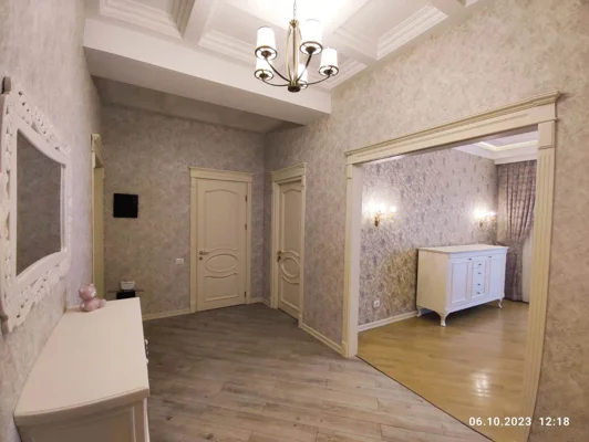 In Baku 116.0 m² apartment is for rent - Image 2