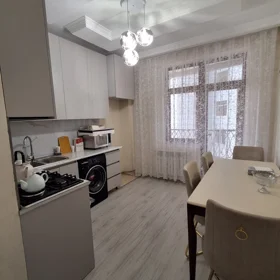 In Baku 90.0 m² apartment is for rent - Image 3