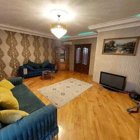 In Baku 150.0 m² apartment is for rent - Image 2