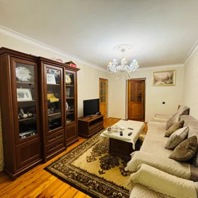 In Baku 70.0 m² apartment is for sale - Image 3