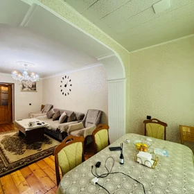 In Baku 70.0 m² apartment is for sale - Image 4