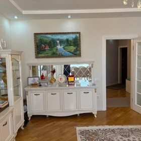 In Baku 134.0 m² apartment is for rent - Image 2