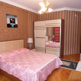 Baku-da 140.0 m2 mənzil kirayə verilir - Şəkil 5