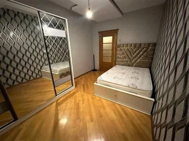 Baku-da 85.0 m2 mənzil kirayə verilir - Şəkil 3