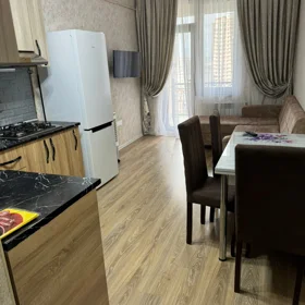 In Baku 65.0 m² apartment is for rent - Image 2