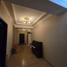 In Baku 140.0 m² apartment is for rent - Image 4