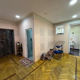 In Baku 130.0 m² apartment is for sale - Image 5