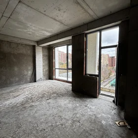 In Baku 135.0 m² apartment is for sale - Image 3