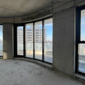 In Baku 178.0 m² apartment is for sale - Image 3