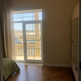 In Baku 300.0 m² house with 6.0 rooms is for rent - Изображение 5
