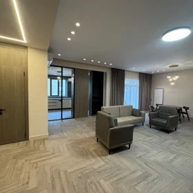 In Baku 160.0 m² apartment is for rent - Image 4