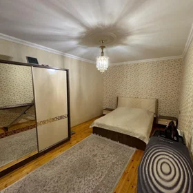 In Baku 76.0 m² house with 3.0 rooms is for rent - Image 2