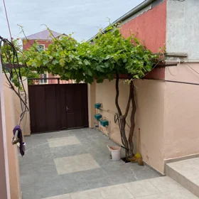In Khirdalan 130.0 m² house with 5.0 rooms is for sale - Image 2