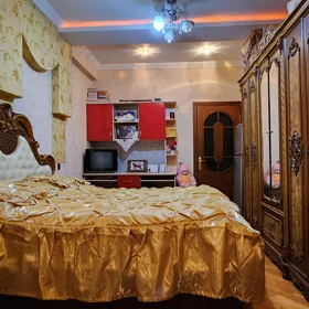 In Baku 130.0 m² apartment is for sale - Image 2