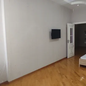 In Baku 72.0 m² apartment is for rent - Image 3