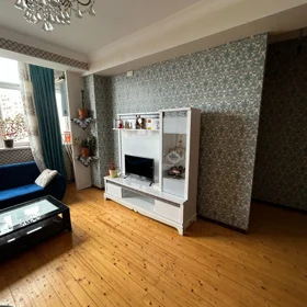 In Baku 68.0 m² apartment is for sale - Image 2