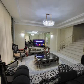 In Baku 240.0 m² house with 4.0 rooms is for sale - Image 3