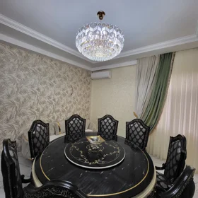 In Baku 240.0 m² house with 4.0 rooms is for sale - Image 4