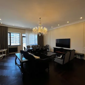 In Baku 533.0 m² apartment is for sale - Image 5