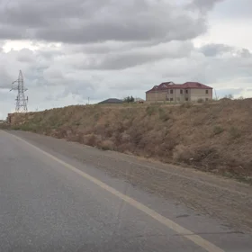 In Baku nan acre land is for sale - Image 3