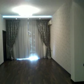 In Baku 90.0 m² apartment is for rent - Image 3