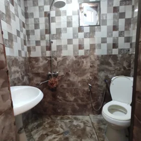 In Baku 80.0 m² house with 3.0 rooms is for rent - Изображение 2
