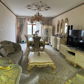 In Baku 211.0 m² apartment is for rent - Изображение 2